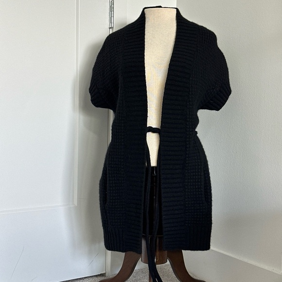 Vince Sleeveless Cashmere Blend Belted Cardigan S Black - Picture 1 of 10